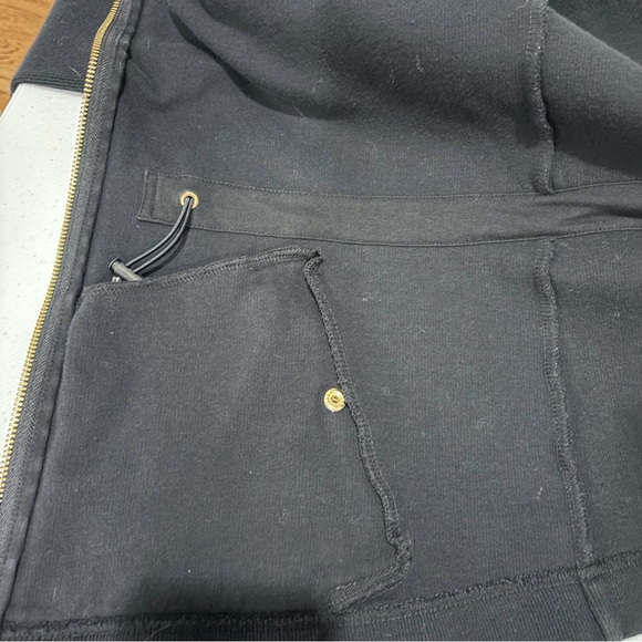 LRL zip-up sweater with flaw - Picture 7 of 10